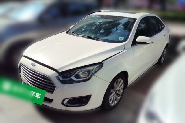 Używany Ford Escort 2015 1.5L Manual Fashion Edition