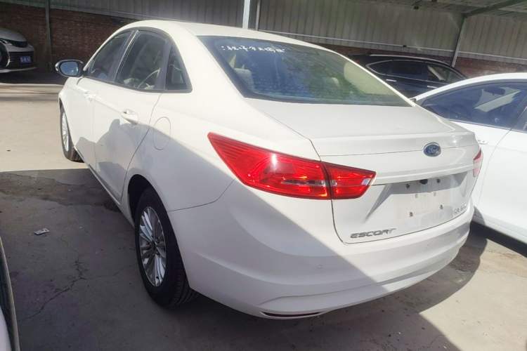 Used Ford Escort 2015 1.5L Automatic Comfort Edition Rear Left 45 Deg