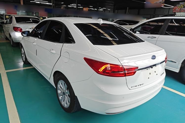 Used Ford Escort 2015 1.5L Automatic Fashion Model Rear Left 45 Deg