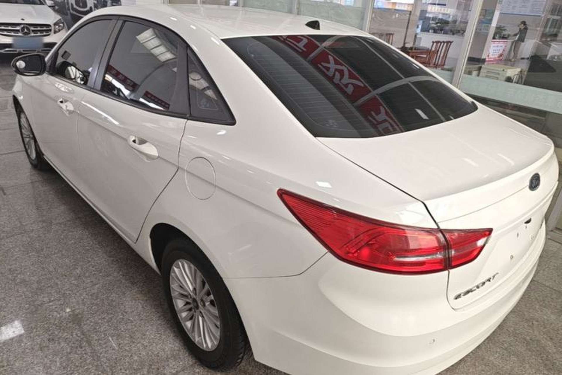 Used Ford Escort 2015 1.5L Automatic Comfort Edition Rear Left 45 Deg