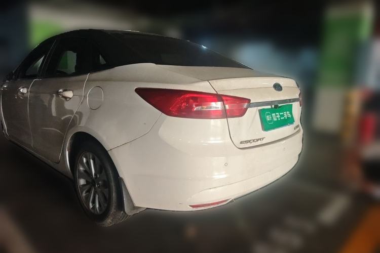 Used Ford Escort 2015 1.5L Automatic Fashion Model Rear Left 45 Deg