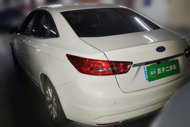 Used Ford Escort 2015 1.5L Automatic Fashion Model Rear Left 45 Deg