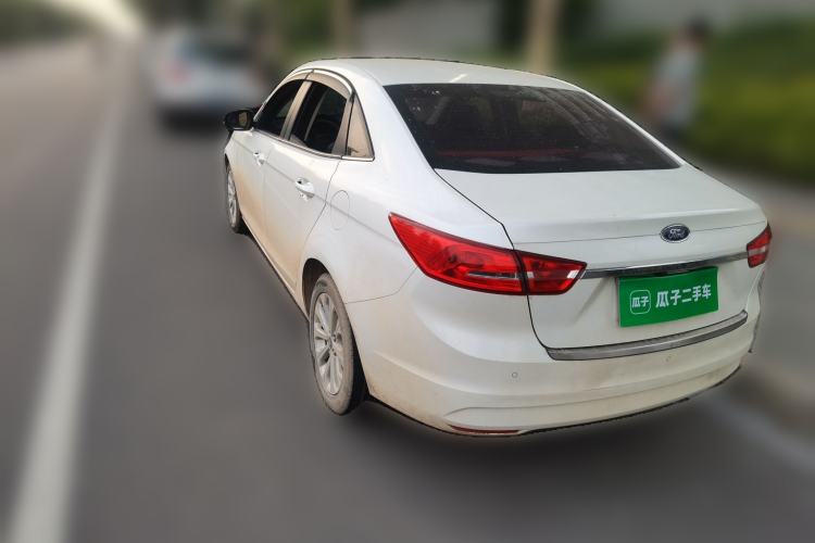 Used Ford Escort 2015 1.5L Automatic Fashion Model Rear Left 45 Deg