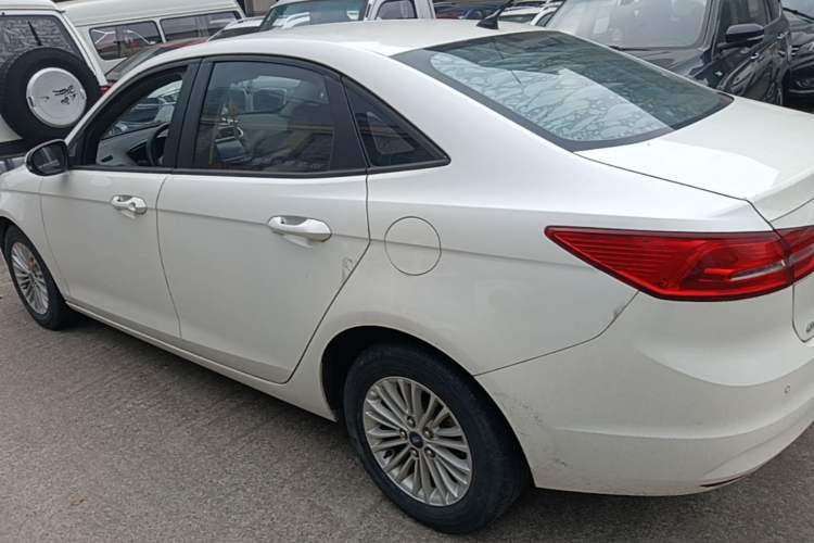 Used Ford Escort 2015 1.5L Automatic Comfort Edition Rear Left 45 Deg