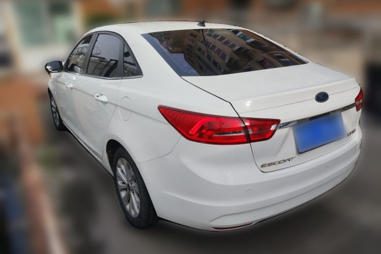 Used Ford Escort 2015 1.5L Automatic Fashion Model Rear Left 45 Deg