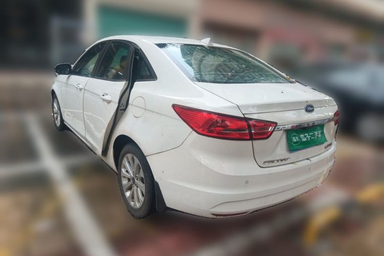 Used Ford Escort 2015 1.5L Automatic Fashion Model Rear Left 45 Deg