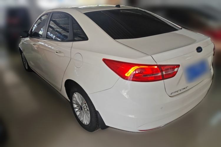 Used Ford Escort 2015 1.5L Automatic Comfort Edition Rear Left 45 Deg