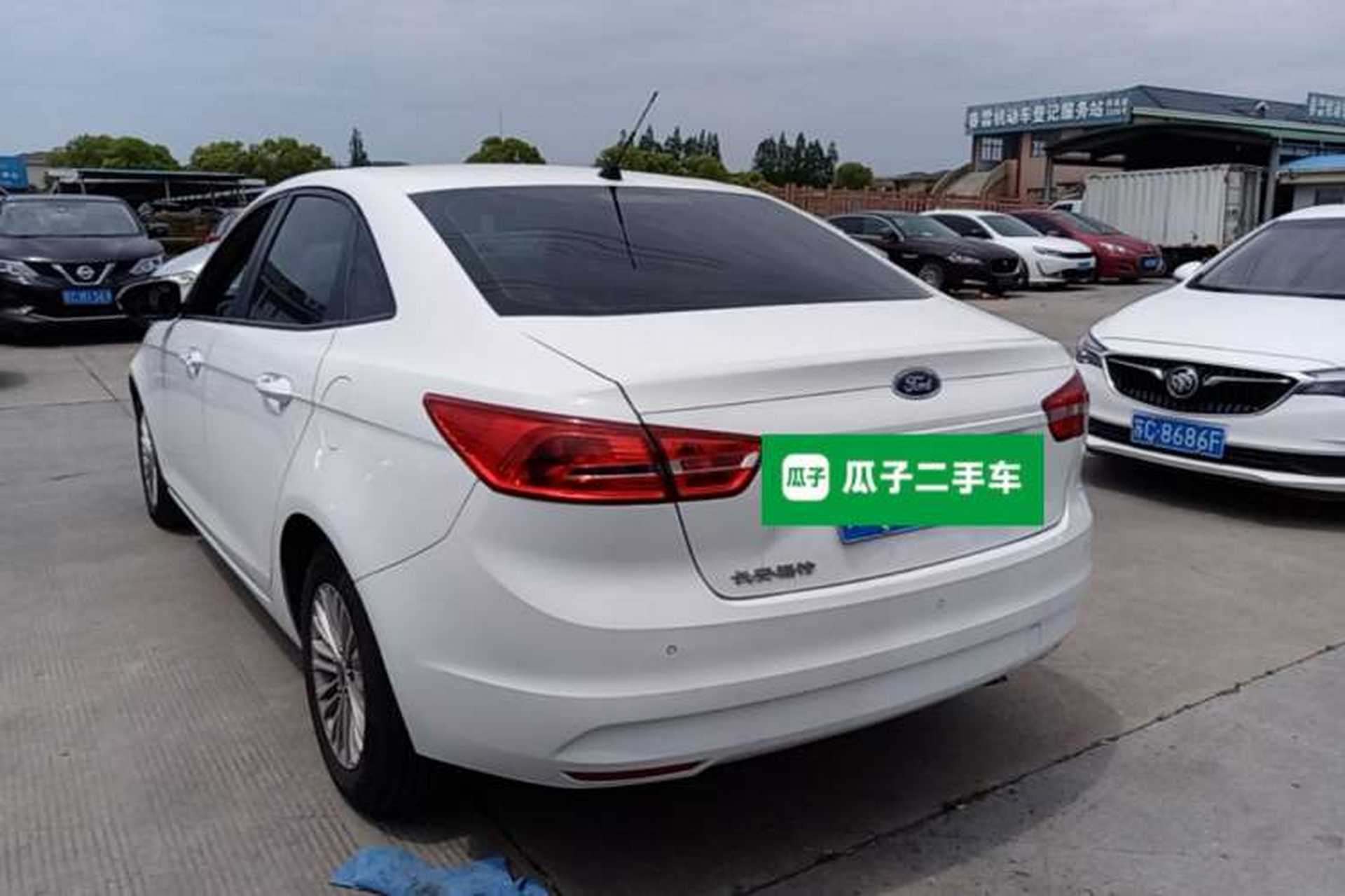 Used Ford Escort 2015 1.5L Automatic Comfort Edition Rear Left 45 Deg
