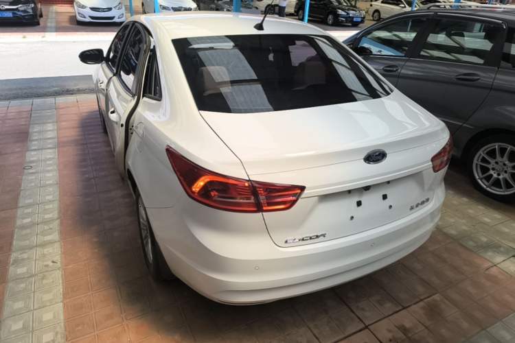 Used Ford Escort 2015 1.5L Automatic Comfort Edition Rear Left 45 Deg