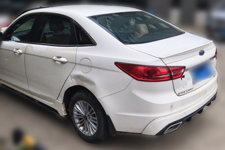 Used Ford Escort 2015 1.5L Automatic Comfort Edition Rear Left 45 Deg