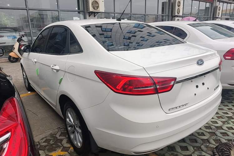 Used Ford Escort 2015 1.5L Automatic Fashion Model Rear Left 45 Deg