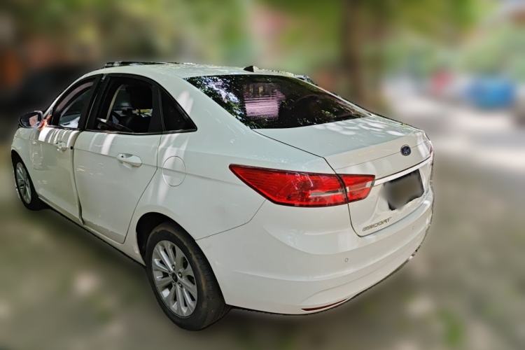 Used Ford Escort 2015 1.5L Automatic Fashion Model Rear Left 45 Deg