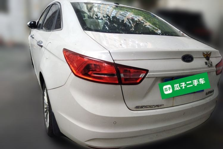 Used Ford Escort 2015 1.5L Automatic Comfort Edition Rear Left 45 Deg