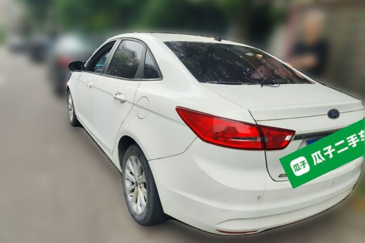 Used Ford Escort 2015 1.5L Manual Fashion Edition Rear Left 45 Deg