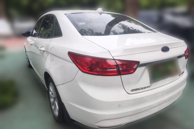 Used Ford Escort 2015 1.5L Automatic Fashion Model Rear Left 45 Deg