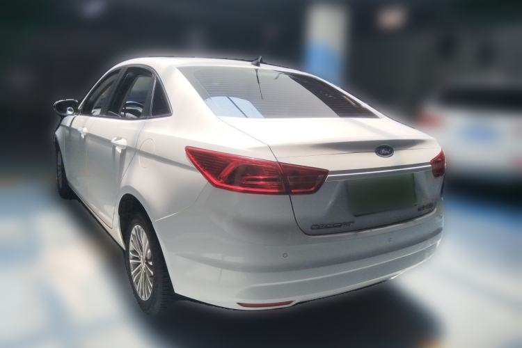 Used Ford Escort 2015 1.5L Manual Comfort Model Rear Left 45 Deg