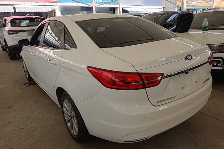 Used Ford Escort 2015 1.5L Automatic Fashion Model Rear Left 45 Deg