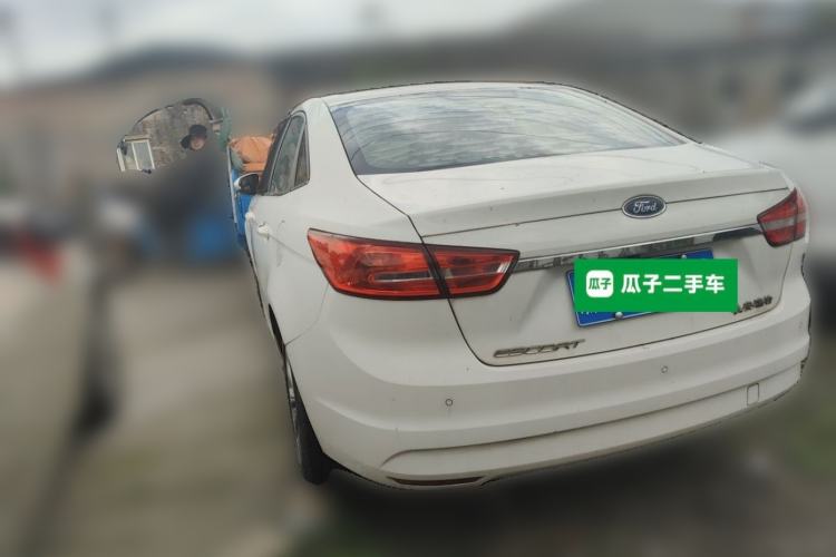 Used Ford Escort 2015 1.5L Manual Fashion Edition Rear Left 45 Deg