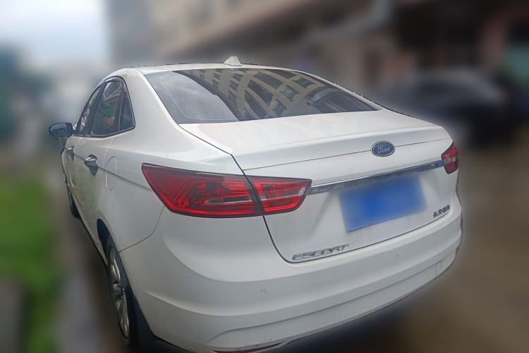 Used Ford Escort 2015 1.5L Manual Fashion Edition Rear Left 45 Deg