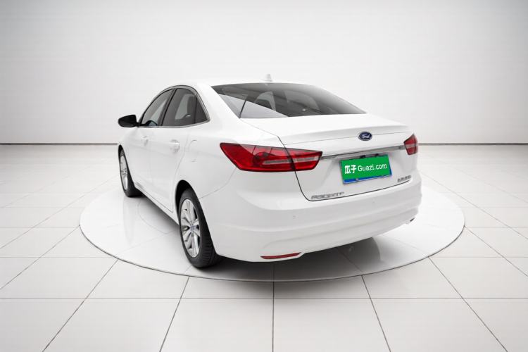 Used Ford Escort 2015 1.5L Manual Fashion Edition Rear Left 45 Deg