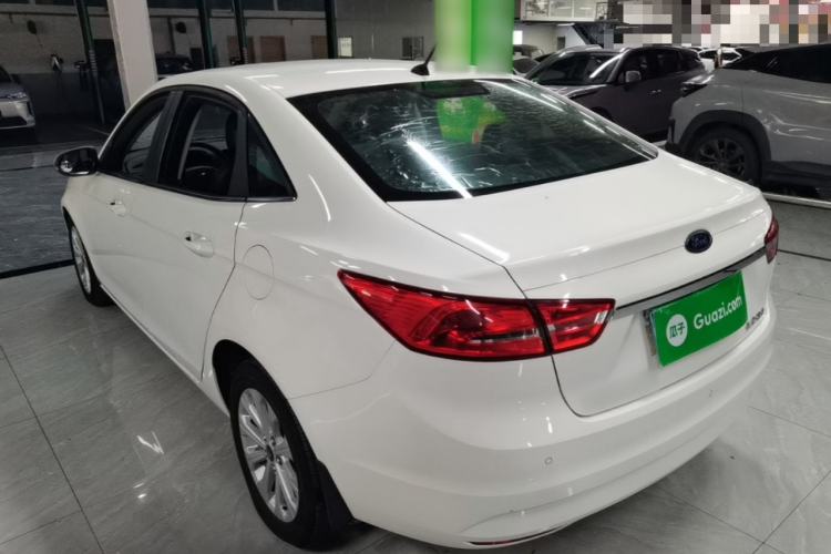 Used Ford Escort 2015 1.5L Automatic Fashion Model Rear Left 45 Deg