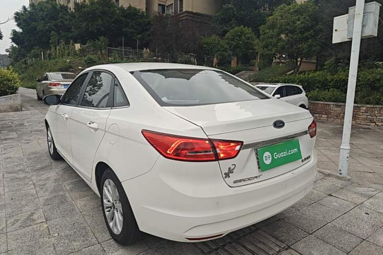 Used Ford Escort 2015 1.5L Automatic Fashion Model Rear Left 45 Deg