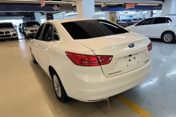 Used Ford Escort 2015 1.5L Automatic Comfort Edition Rear Left 45 Deg