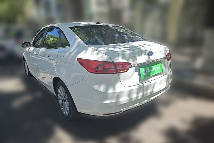 Used Ford Escort 2015 1.5L Automatic Fashion Model Rear Left 45 Deg