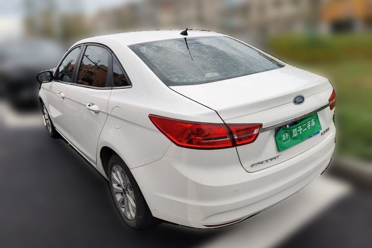 Used Ford Escort 2015 1.5L Manual Fashion Edition Rear Left 45 Deg