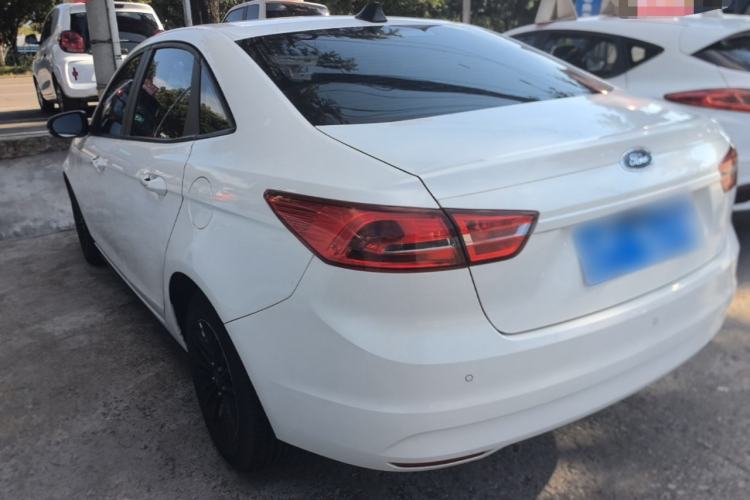Used Ford Escort 2015 1.5L Manual Comfort Model Rear Left 45 Deg