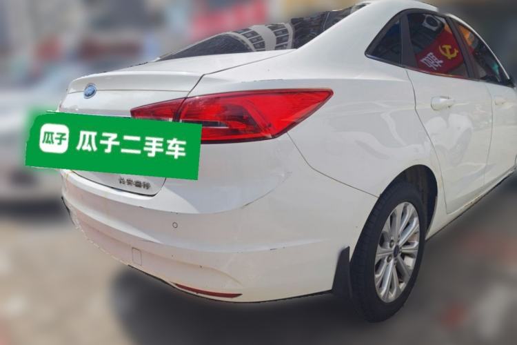 Used Ford Escort 2015 1.5L Manual Fashion Edition Rear Right 45 Deg