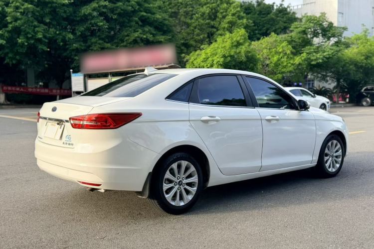 Used Ford Escort 2015 1.5L Automatic Fashion Model Rear Right 45 Deg