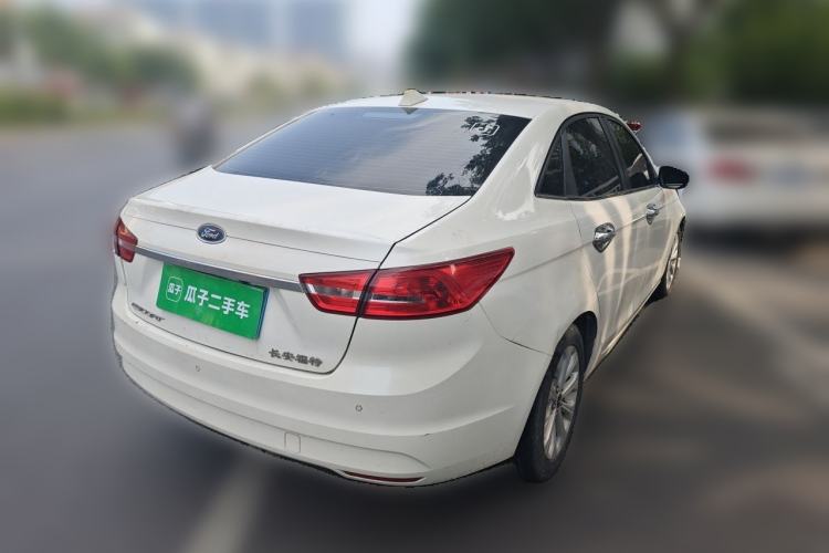 Used Ford Escort 2015 1.5L Automatic Fashion Model Rear Right 45 Deg