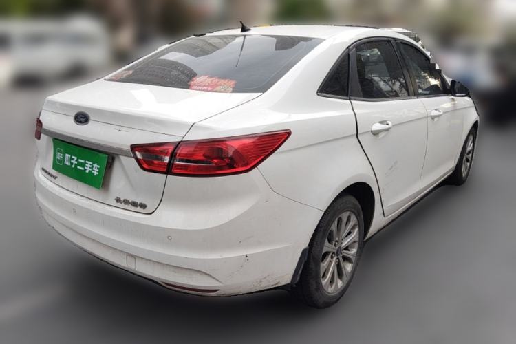 Used Ford Escort 2015 1.5L Automatic Fashion Model Rear Right 45 Deg