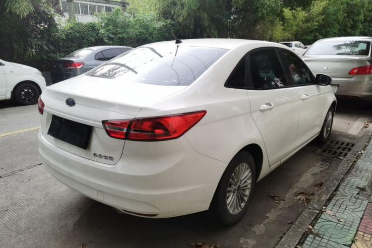 Used Ford Escort 2015 1.5L Manual Comfort Model Rear Right 45 Deg