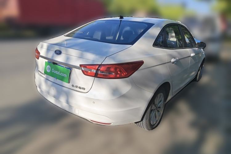 Used Ford Escort 2015 1.5L Automatic Fashion Model Rear Right 45 Deg