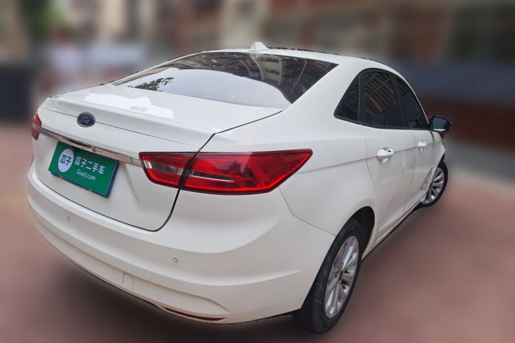 Used Ford Escort 2015 1.5L Automatic Fashion Model Rear Right 45 Deg