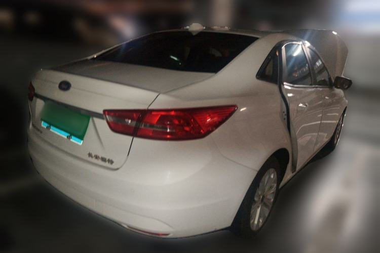 Used Ford Escort 2015 1.5L Automatic Fashion Model Rear Right 45 Deg