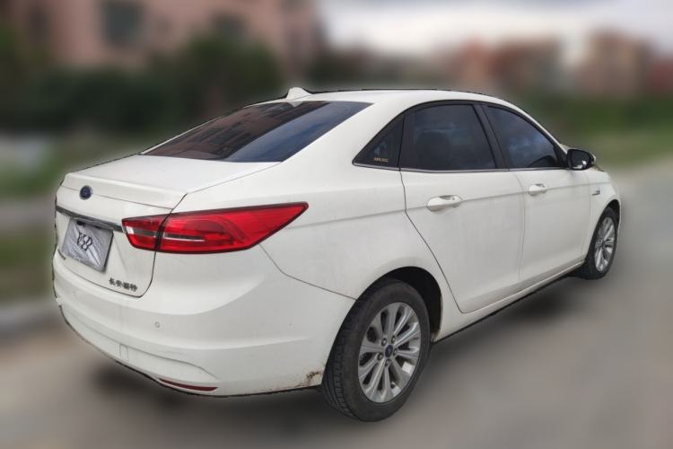 Used Ford Escort 2015 1.5L Automatic Fashion Model Rear Right 45 Deg