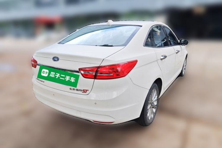 Used Ford Escort 2015 1.5L Automatic Fashion Model Rear Right 45 Deg