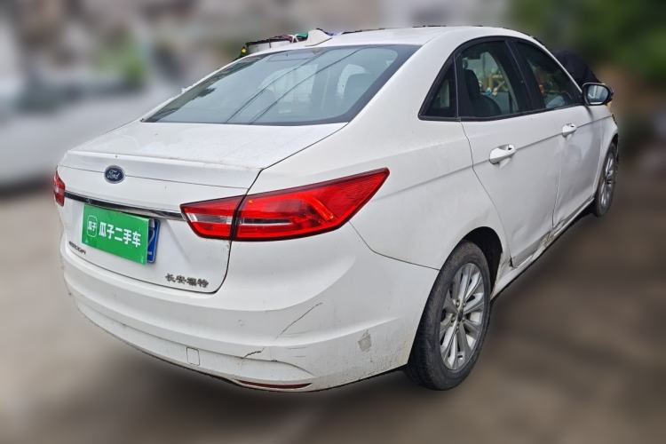 Used Ford Escort 2015 1.5L Automatic Fashion Model Rear Right 45 Deg