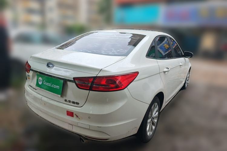 Used Ford Escort 2015 1.5L Manual Fashion Edition Rear Right 45 Deg