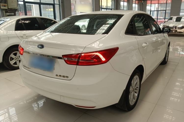 Used Ford Escort 2015 1.5L Automatic Fashion Model Rear Right 45 Deg
