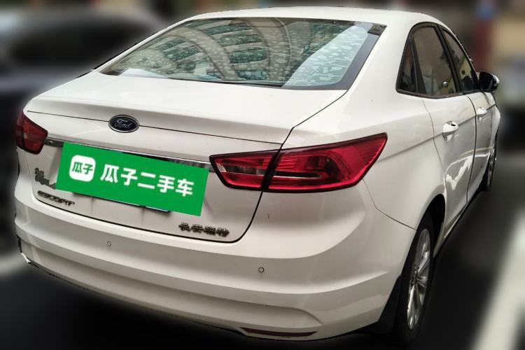 Used Ford Escort 2015 1.5L Automatic Fashion Model Rear Right 45 Deg