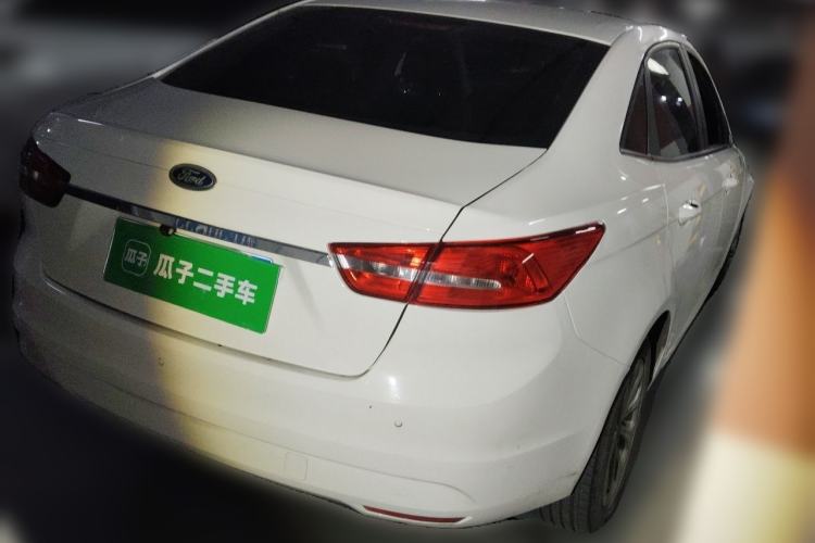 Used Ford Escort 2015 1.5L Automatic Fashion Model Rear Right 45 Deg
