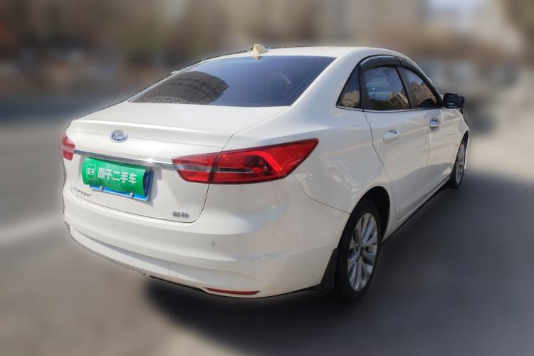 Used Ford Escort 2015 1.5L Automatic Fashion Model Rear Right 45 Deg