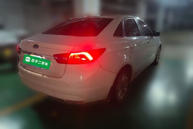 Used Ford Escort 2015 1.5L Automatic Fashion Model Rear Right 45 Deg