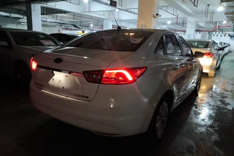 Used Ford Escort 2015 1.5L Manual Fashion Edition Rear Right 45 Deg