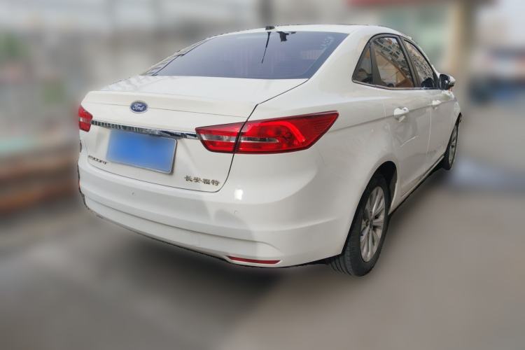 Used Ford Escort 2015 1.5L Automatic Fashion Model Rear Right 45 Deg