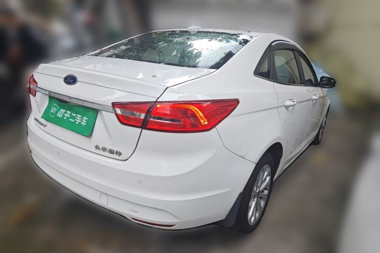 Used Ford Escort 2015 1.5L Automatic Fashion Model Rear Right 45 Deg